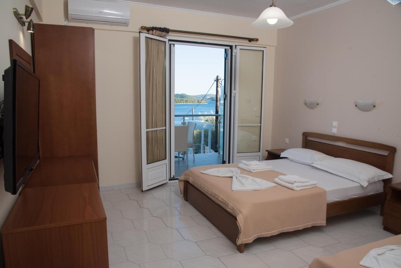 Oasis Hotel Perigiali Екстер'єр фото