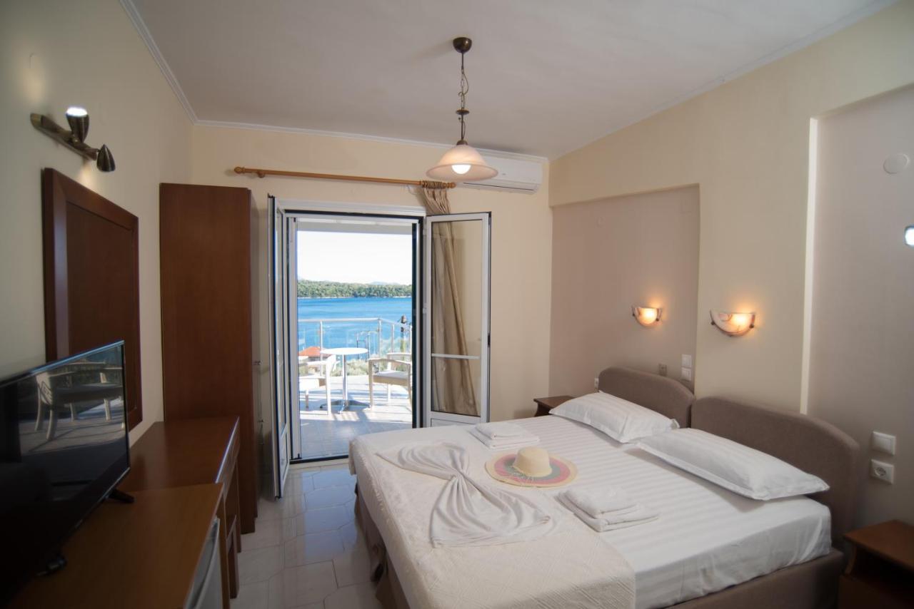 Oasis Hotel Perigiali Екстер'єр фото