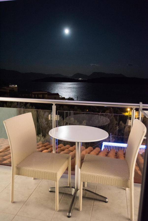 Oasis Hotel Perigiali Екстер'єр фото