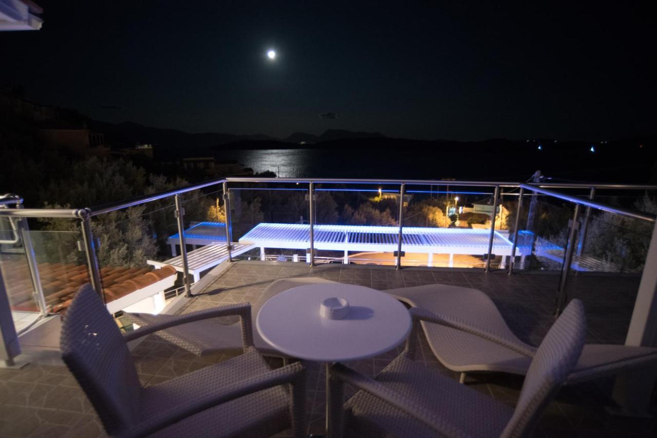 Oasis Hotel Perigiali Екстер'єр фото