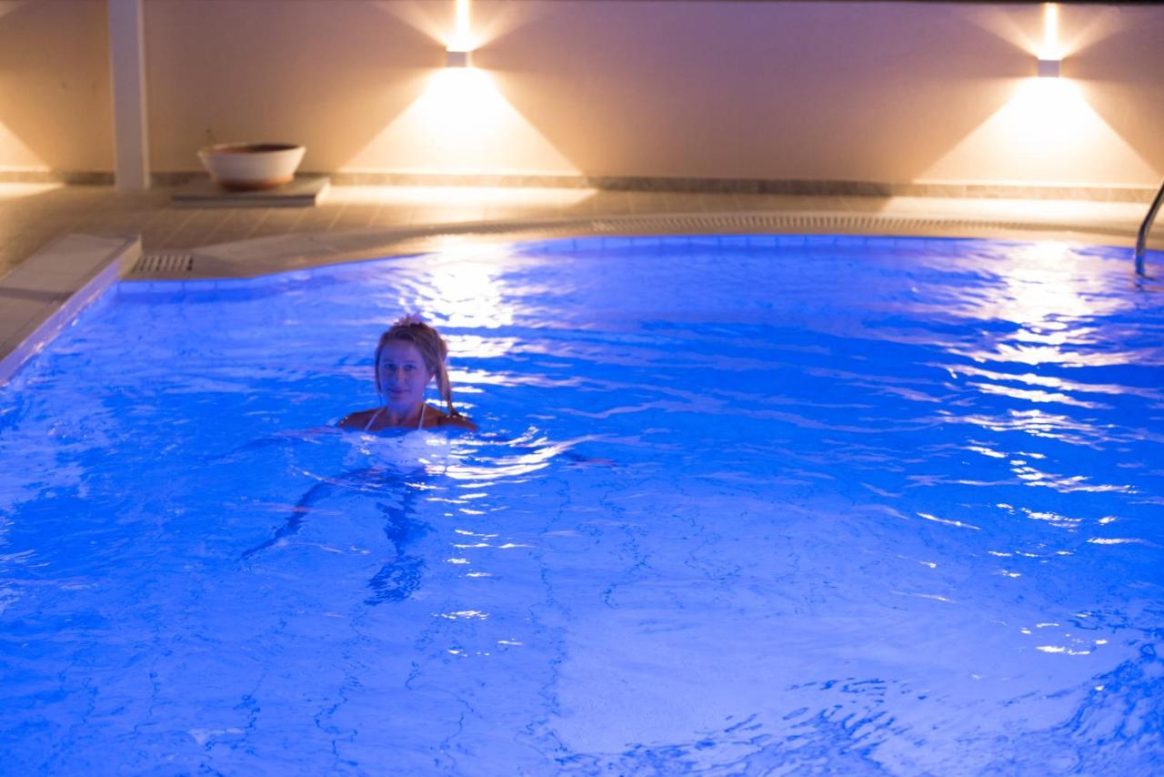 Oasis Hotel Perigiali Екстер'єр фото