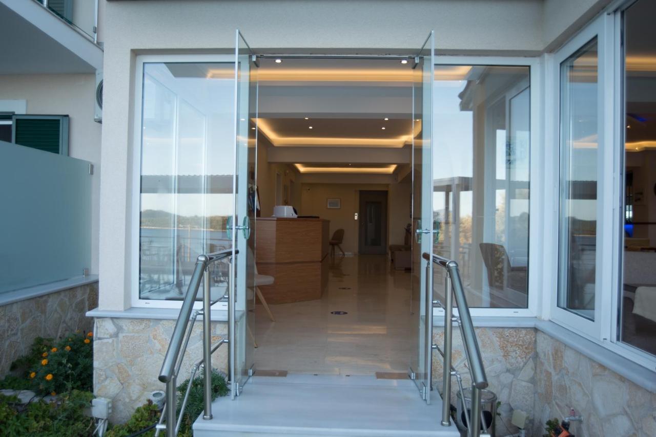 Oasis Hotel Perigiali Екстер'єр фото